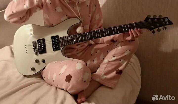 Электроигитра Shecter Omen-6 (новая)