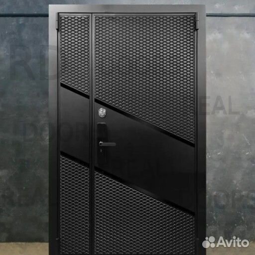 Полуторная входная дверь с электронным замком