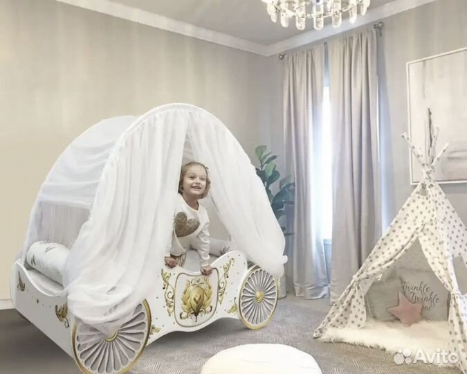 Детская кровать карета