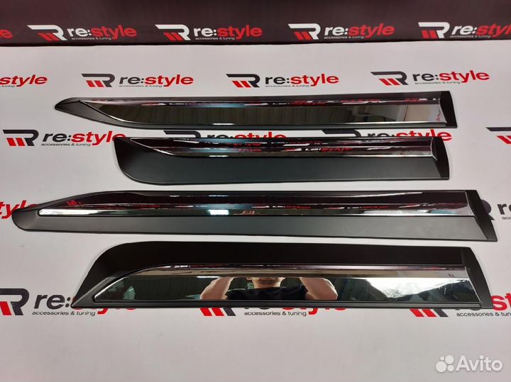 Молдинги дверей Toyota Hilux Pick Up N1622