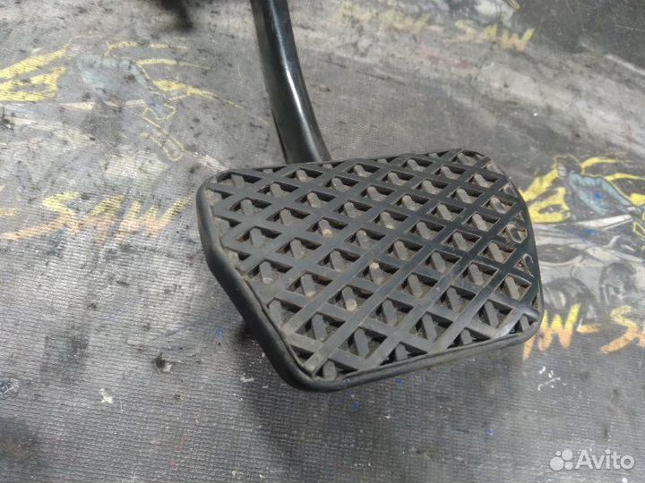 Педаль тормоза Bmw 3 E36 cabriolet/ E36/2C M52B28