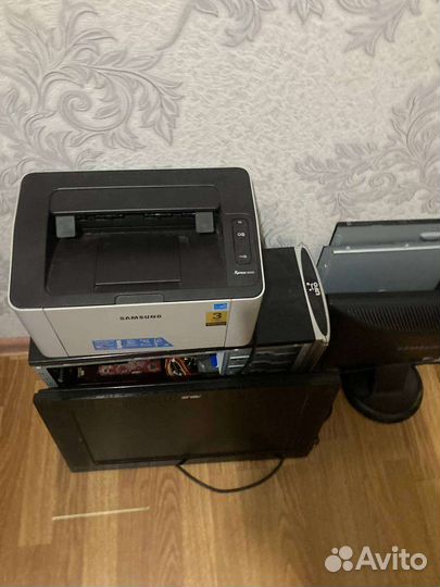 Рабочий офисный пк с принтером и монитором