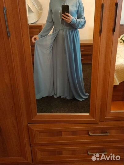 Вечернее платье со шлейфом