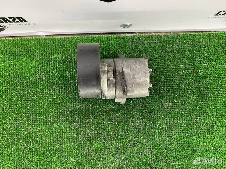 Ролик-натяжитель