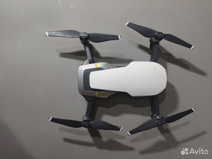 Квадрокоптер Dji Mavic AIR Fly More Combo (white)
