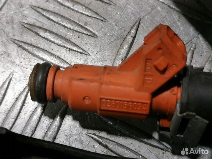 Форсунка двигателя Peugeot 307 2001 2008