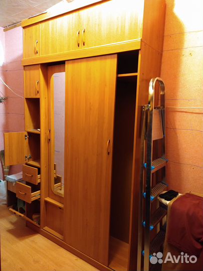 Продам шкаф