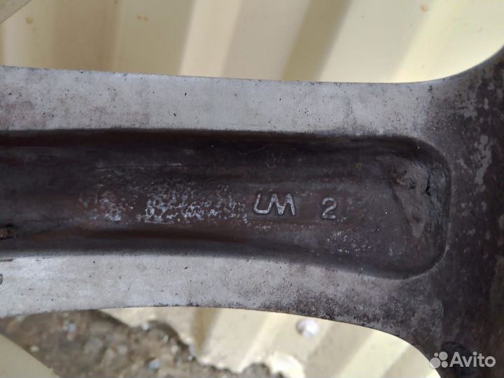 Диск колесный оригинал Leksus. LS400