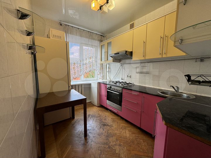 2-к. квартира, 61 м², 3/9 эт.