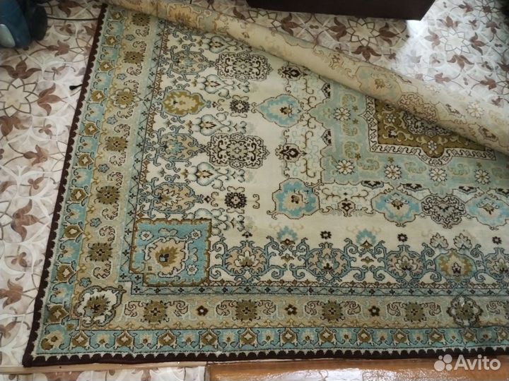 Ковер шерстяной