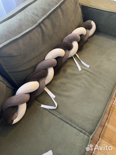 Бортик-косичка велюровая в детскую кроватку 120 см