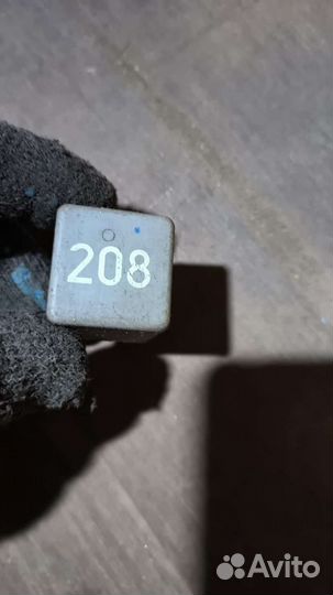 Реле бензонасоса 208 8A0951253B