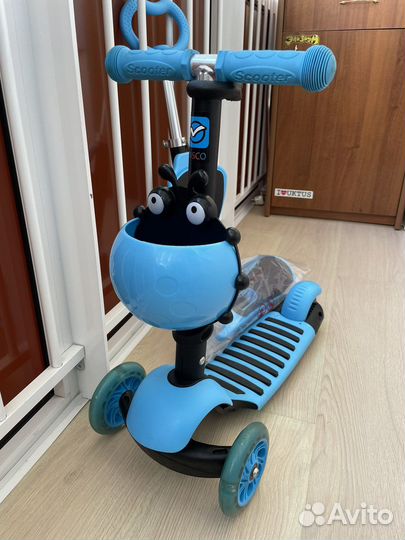 Самокат трехколесный