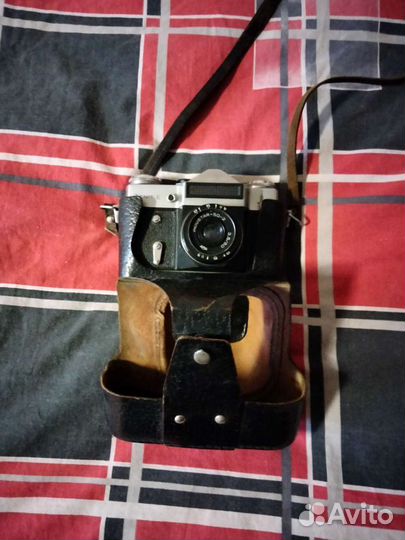 Пленочный фотоаппарат зенит