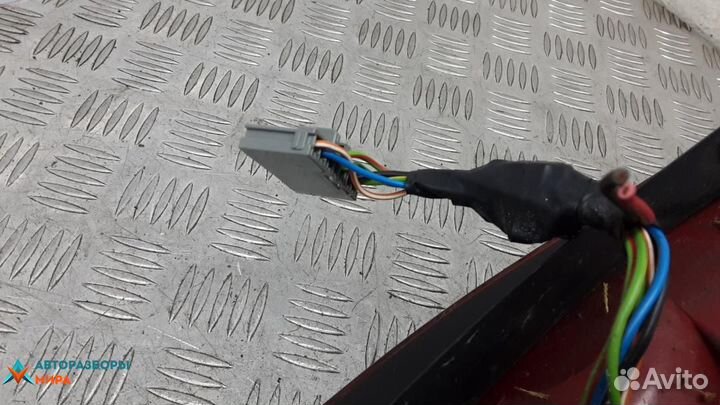 Фонарь задний правый Ford Mondeo 3 рест. 2004