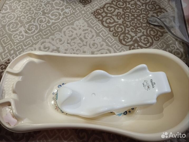 Ванночка для купания с горкой