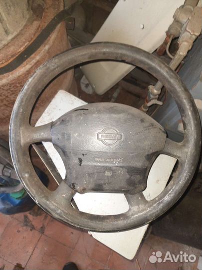 Руль на ниссан примьерв б/у