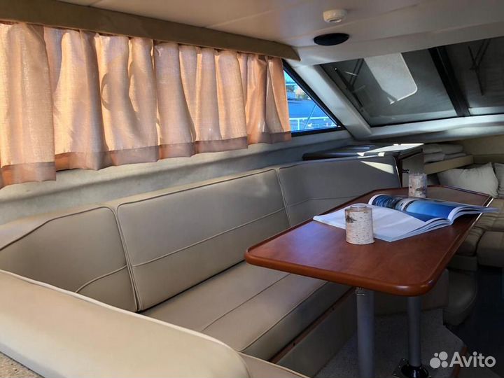 Яхта Bayliner 288 CB