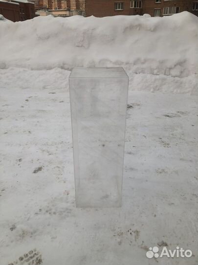 Колонна из оргстекла