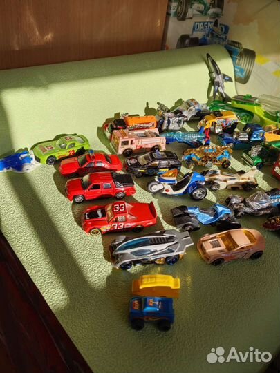 Hot wheels машинки