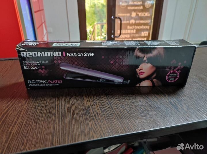 Выпрямитель для волос redmond RCI-2317