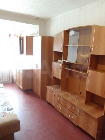 Комната 16 м² в 8-к., 1/5 эт.