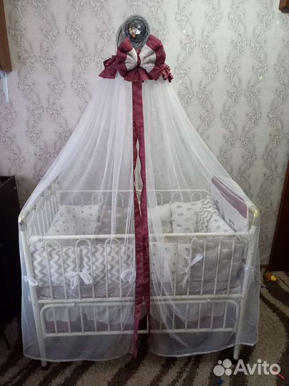 Детская кроватка с матрасом, бортиками,болдахином