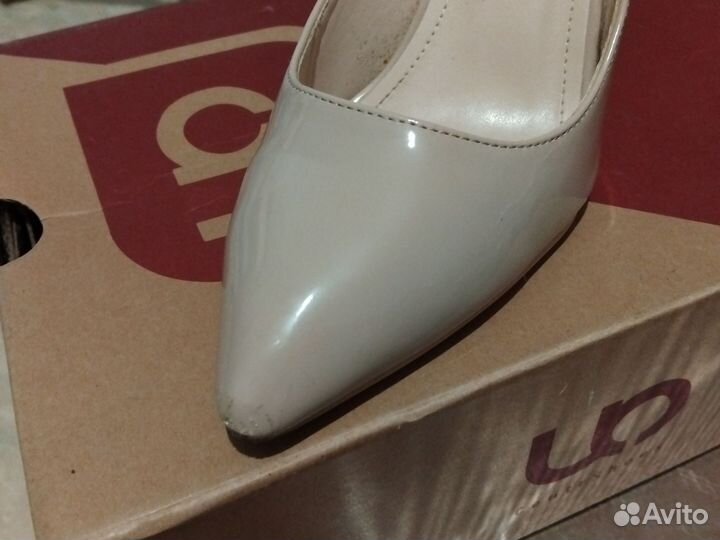 Туфли женские 38 размер бежевые