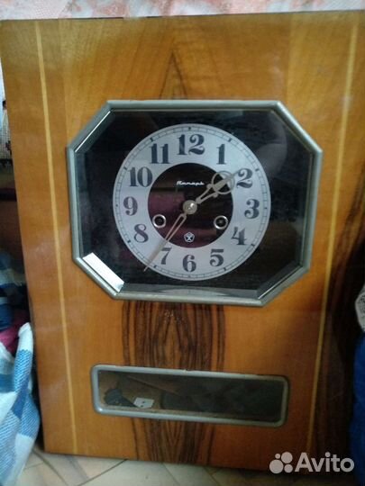 Часы настенные с боем янтарь