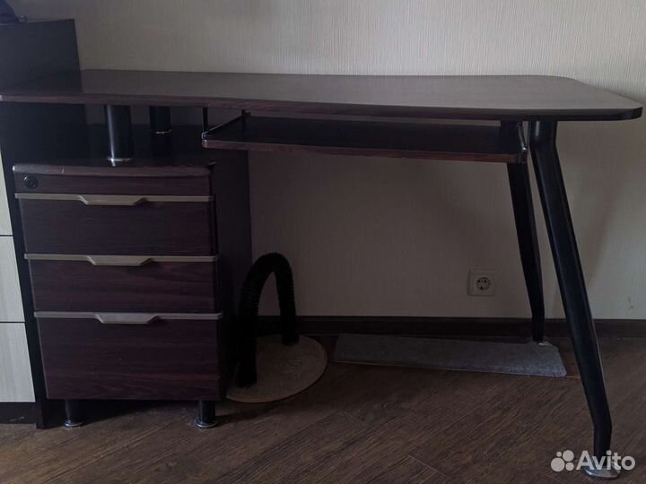 Компьютерный стол Woodville Erida 60x122x75 см