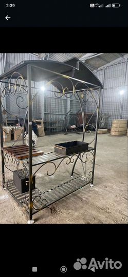 Мангальная зона под крышей