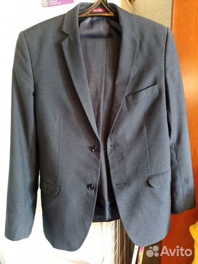 Продам школьный костюм