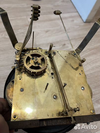 Старинные часы четвертые