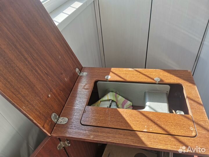 Швейная машинка подольская ножная