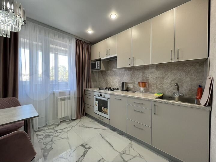 2-к. квартира, 52 м², 5/5 эт.