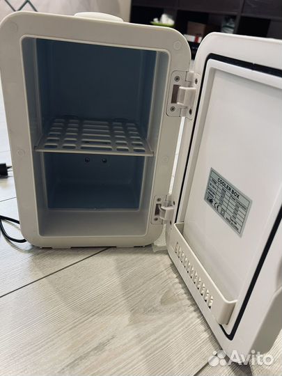 Мини холодильник для косметики