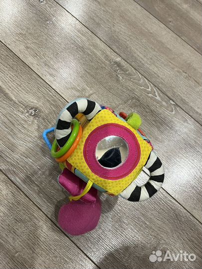 Игрушка жираф и развивающий куб