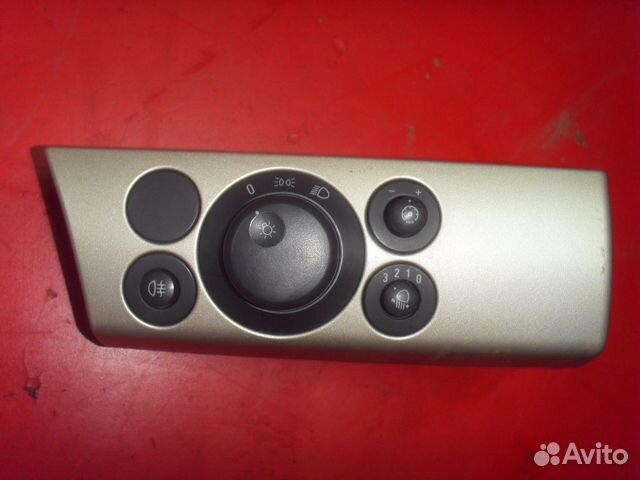 Переключатель света фар 13100136 Opel Astra H