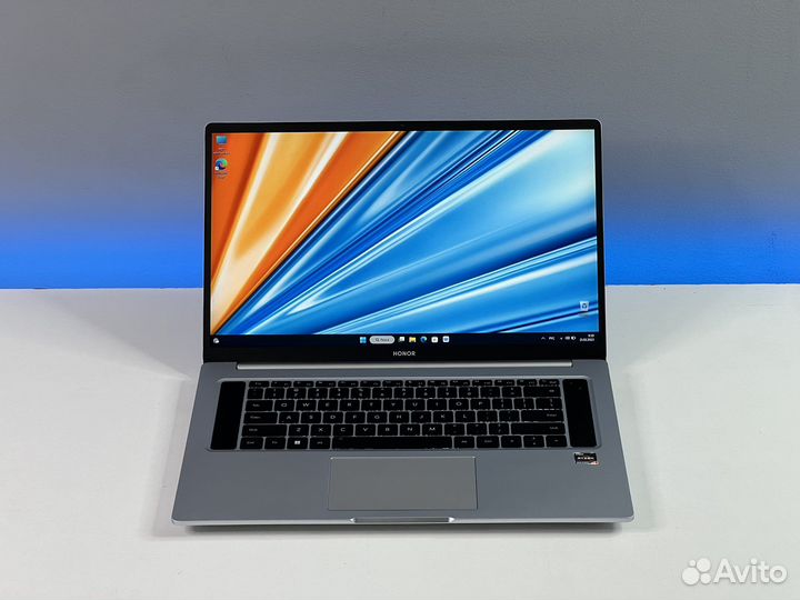 Новый Honor IPS 144Hz Ryzen 7 5800H 16g озу
