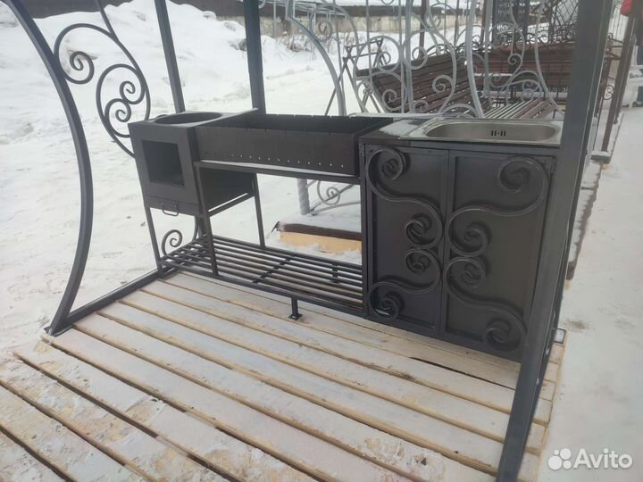 Мангал с печью под казан и крышей