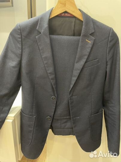 Школьный костюм для мальчика 146 и 152 синий