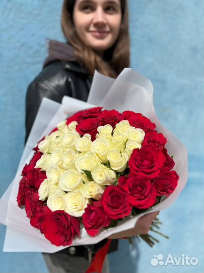 Букет из 51 розы в форме 
