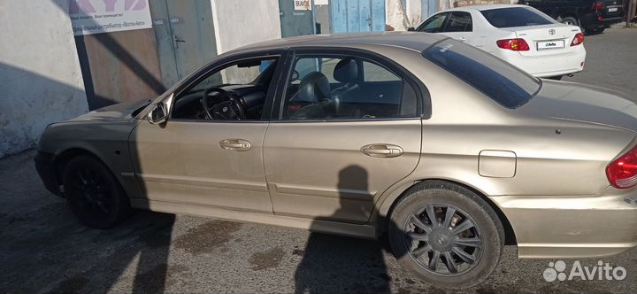 Hyundai Sonata 2.0 МТ, 2005, 221 392 км