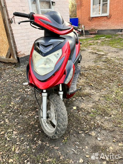 Продам скутер Racer