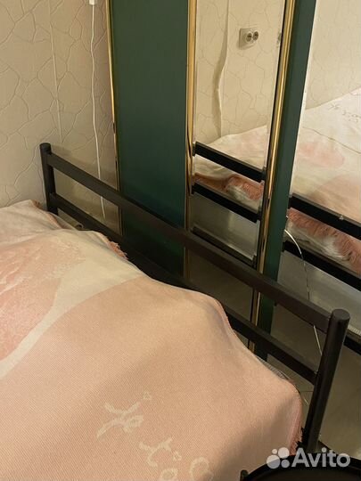 Кровать с матрасом