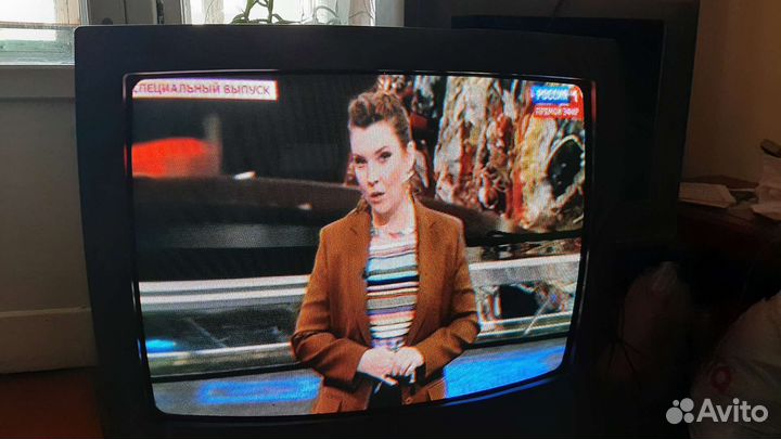 Телевизор samsung