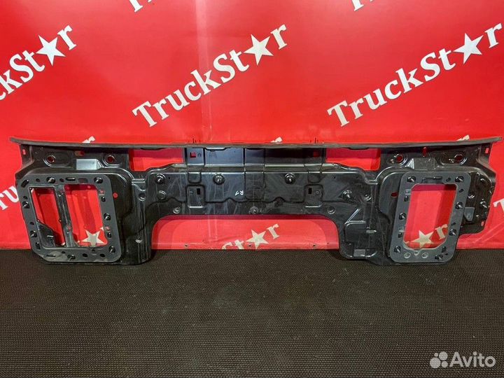 Стенка переднего фартука кабины Renault T