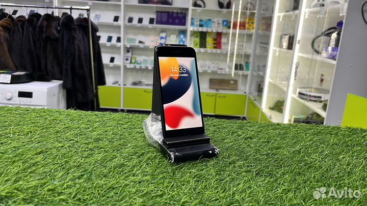 iPhone 7, 32 ГБ