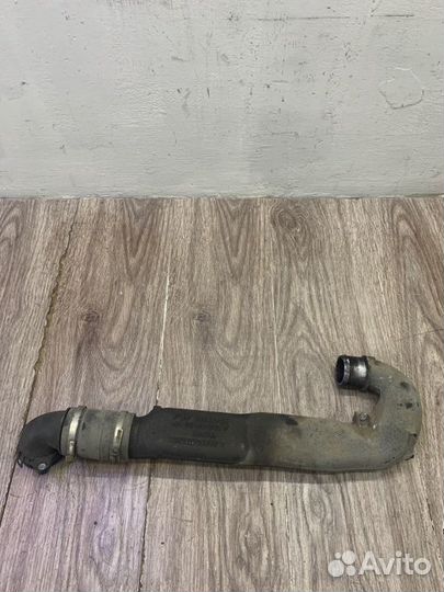 Патрубок интеркулера Opel Zafira B Z19DTH