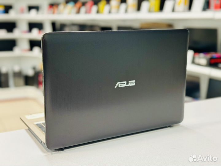 Ноутбук Asus / IPS / i5-7200U / SSD / Radeon 8500